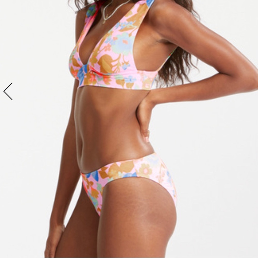 NWT Billabong pick me up lowrider bikini bottom. Pastel floral print - Picture 2 of 3